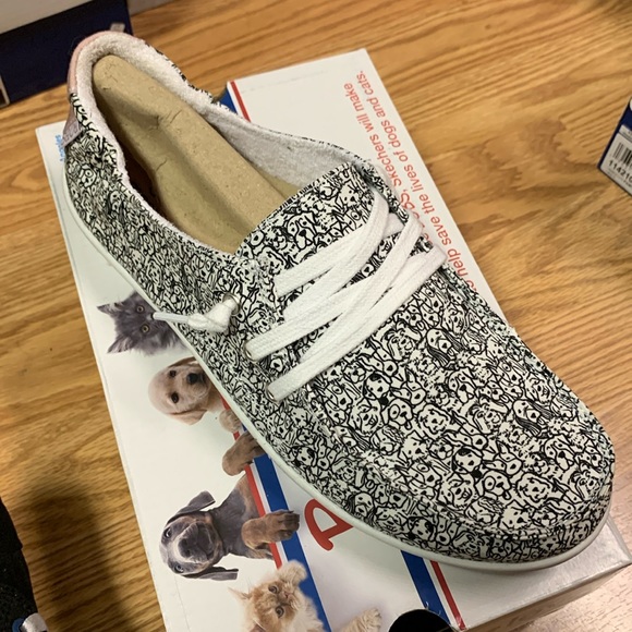 BOBS from Skechers Shoes Bobs From Skechers Shoes Dog Paw Petco